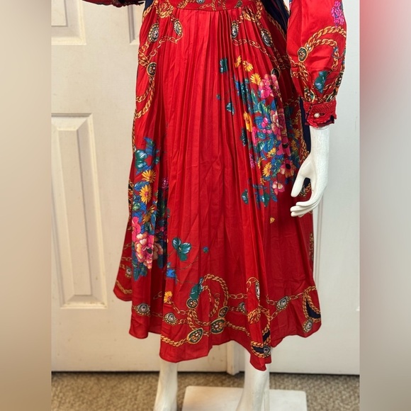Unbranded Vibrant Floral Long Sleeve Dress Size Small.  C44 - Picture 14 of 16